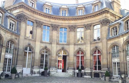 El futuro incierto de la Casa de A. Latina en París tras anuncio de venta de sus locales