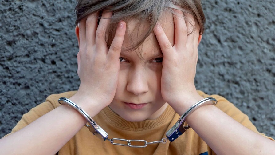 Antes de ser delincuente fue un niño en una familia
