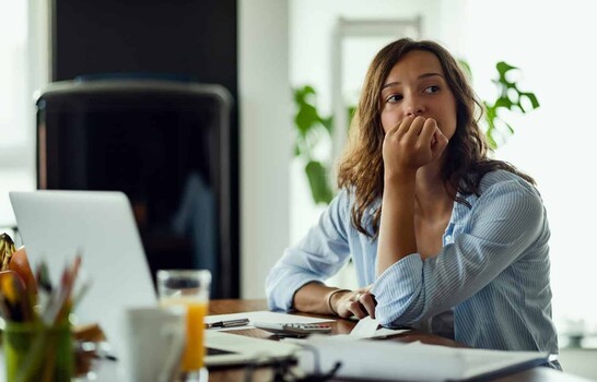 El costo psicológico de quedarte en un trabajo que no te gusta