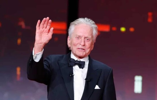 Michael Douglas revela una relación secreta con Kathleen Turner que ocultaron por 40 años