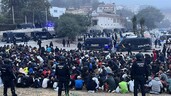 Desalojan migrantes de gran asentamiento en Ceuta antes de visita de los reyes de España