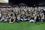 Cerveceros y Dodgers: un duelo entre franquicias de nómina ampliamente disparejas Cerveceros y Dodgers: un duelo entre franquicias de nómina ampliamente disparejas