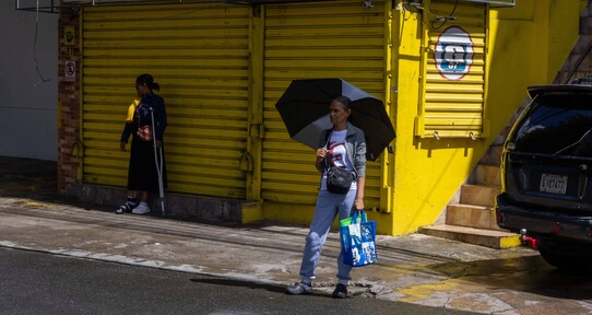 Ambiente caluroso y lluvias en la tarde dominarán las condiciones del tiempo este domingo