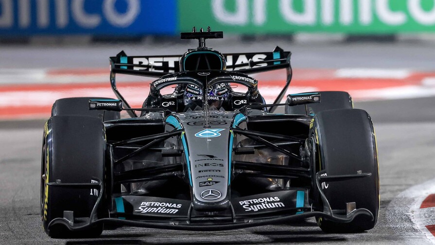 Russell fue el más rápido en los únicos entrenamientos en Singapur