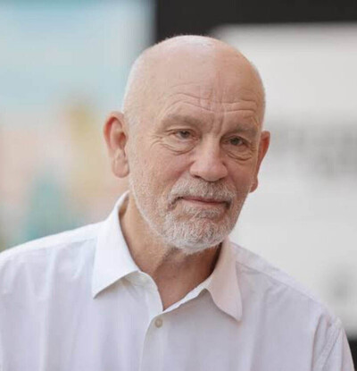 John Malkovich destaca la belleza y el misticismo de Isla de Pascua en su nueva película