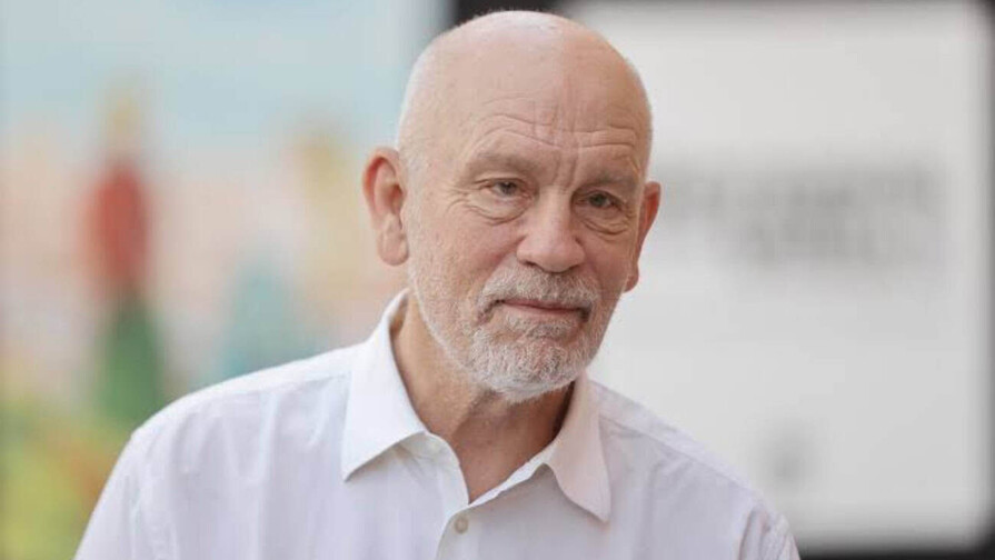John Malkovich destaca la belleza y el misticismo de Isla de Pascua en su nueva película