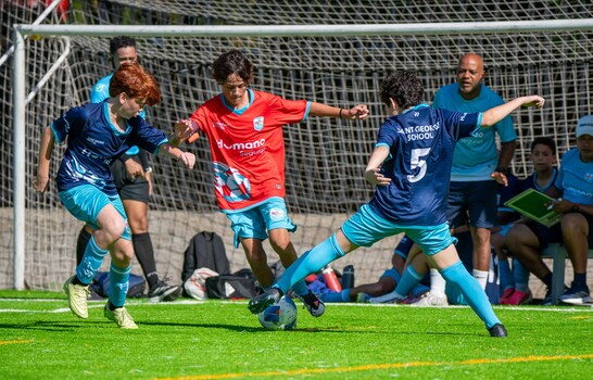 American School y St. Michael’s triunfan en la apertura de la Copa de Fútbol Humano Seguros