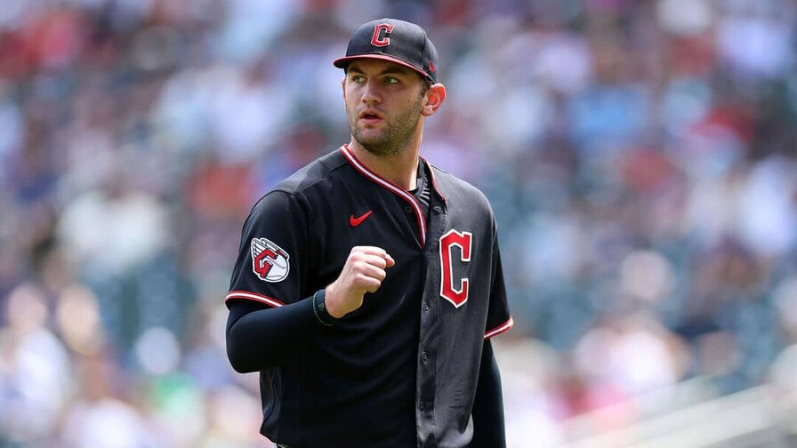 Williams ante Burke en el partido para definir el rival de los Rays de Tampa