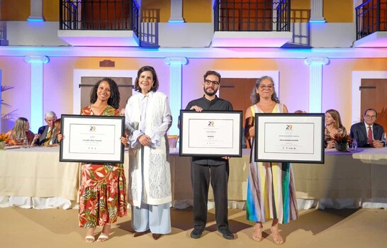 Cuatro artistas ganan residencias internacionales en el 29 Concurso de Arte Eduardo León Jimenes