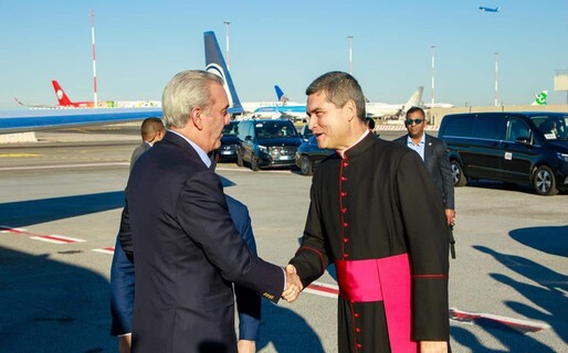 Abinader invitará al papa León XIV a visitar República Dominicana en 2027