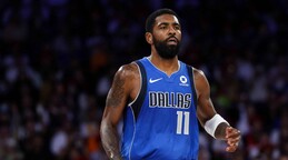 Kirie Irving lidera la anotación de Dallas en Macao en su retorno a las pistas