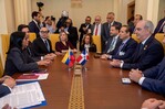 Abinader y Delcy Rodríguez conversan en Roma en medio del acercamiento entre RD y Venezuela Abinader y Delcy Rodríguez conversan en Roma en medio del acercamiento entre RD y Venezuela