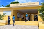 Arrestan hombre que amenazó de muerte a director de escuela en Barahona Arrestan hombre que amenazó de muerte a director de escuela en Barahona