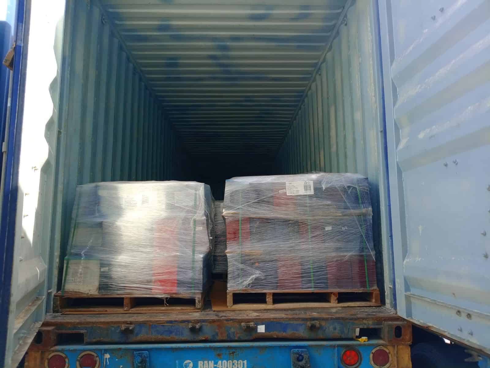 Furgón preparado para ser enviado al muelle. 