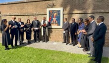 Desde el Vaticano, Abinader llama a orar por la salud del papa León XIV