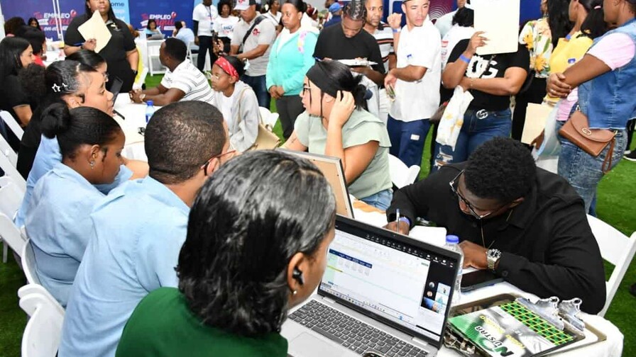 Trabajo realiza feria para presentar más de 5,000 oportunidades laborales Trabajo realiza feria para presentar más de 5,000 oportunidades laborales