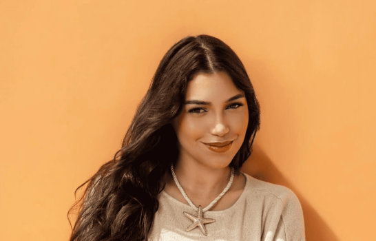 Esposa de Nfasis debuta en la música cristiana y supera 500 mil vistas en cuatro días