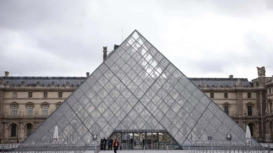 Louvre espera recuperar joyas robadas hace un año y alerta del aumento de asaltos a museos Louvre espera recuperar joyas robadas hace un año y alerta del aumento de asaltos a museos