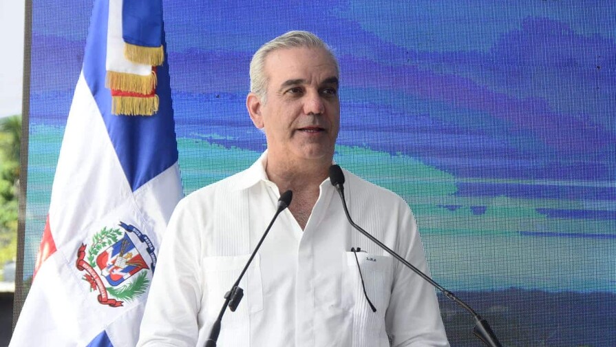 Abinader inaugura puente sobre el río La Leonora tras más de 30 años de espera en Maimón