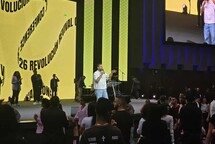 Pastor llama a acompañar a los jóvenes ante la ansiedad y la incertidumbre