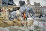El primer ministro anuncia toques de queda en Francia tras disturbios