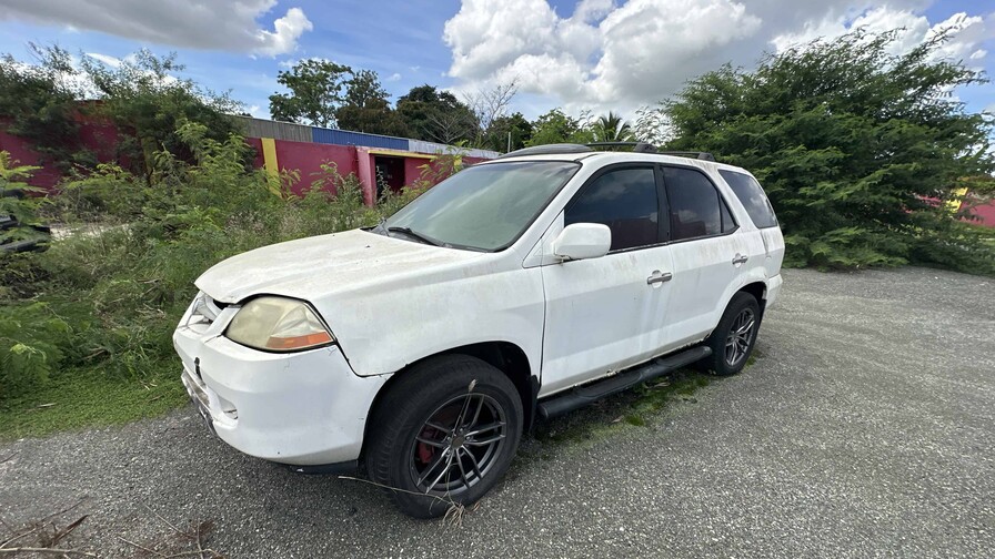 Carros desde RD$55,000 y relojes por RD$3,000: los artículos baratos que subastará el Incabide
