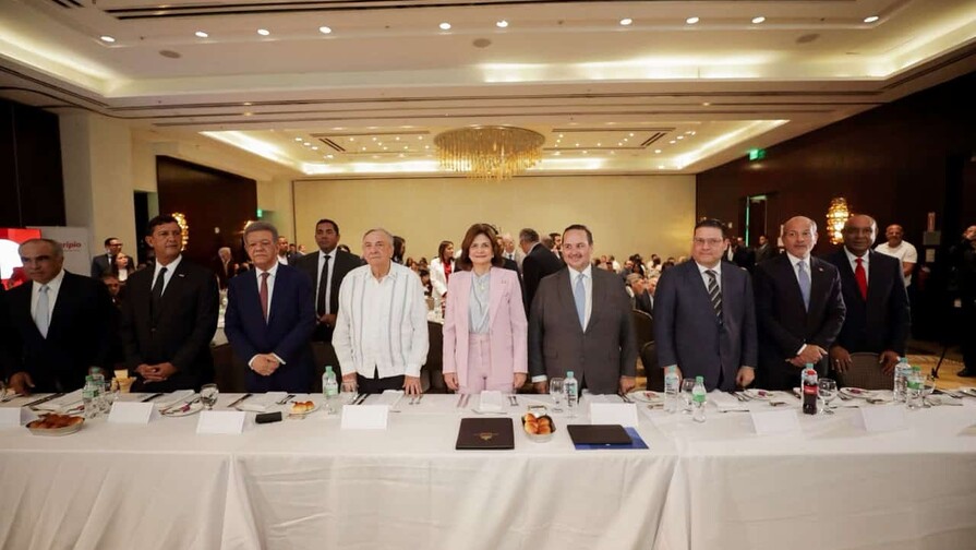 Vicepresidenta Raquel Peña participa en encuentro empresarial abordó la economía del país