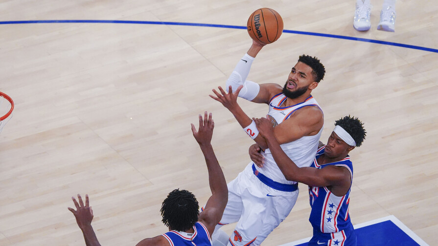 Sixers le amargan el festejo de campeones a los Knicks; Towns tuvo un doble doble