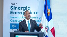 Ministro sostiene incorporar nuevas tecnologías es fundamental para optimizar el consumo de energía