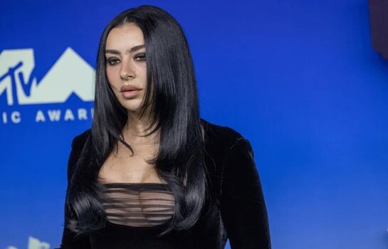 Charli XCX aparecerá en la nueva película de Scorsese con DiCaprio y Jennifer Lawrence