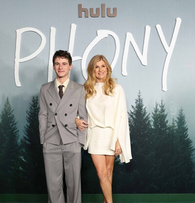 Phony, el thriller que aborda el miedo a perder a una madre