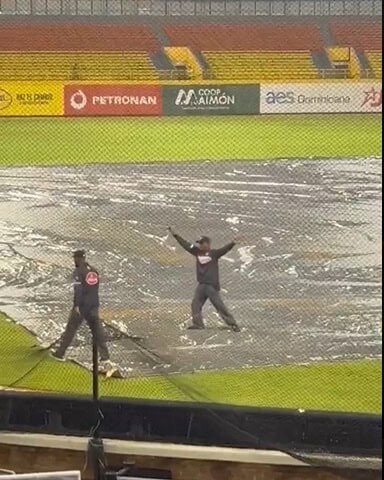 Posponen por lluvia partido entre Estrellas y Águilas en Santiago Posponen por lluvia partido entre Estrellas y Águilas en Santiago