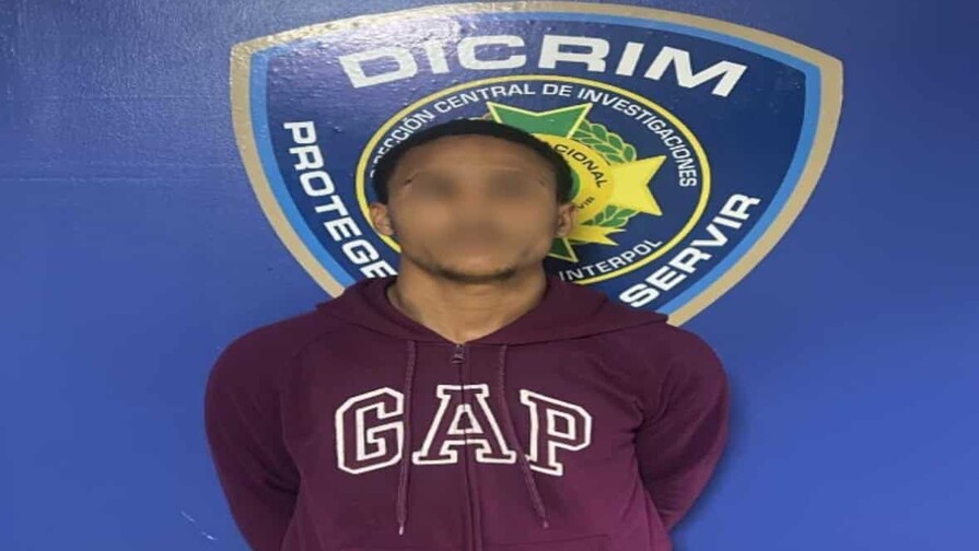 Se entrega otro joven por muerte a tiros de un sargento de la Policía en Santiago