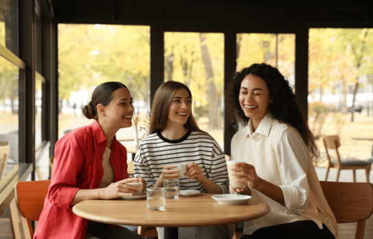 Amistad entre mujeres: la ciencia explica cómo las amigas benefician tu salud