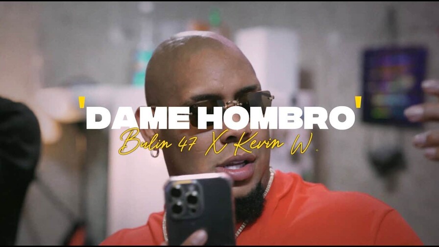 “Dame hombro” de Bulin 47: el improvisado fenómeno dominicano que conquista las redes sociales