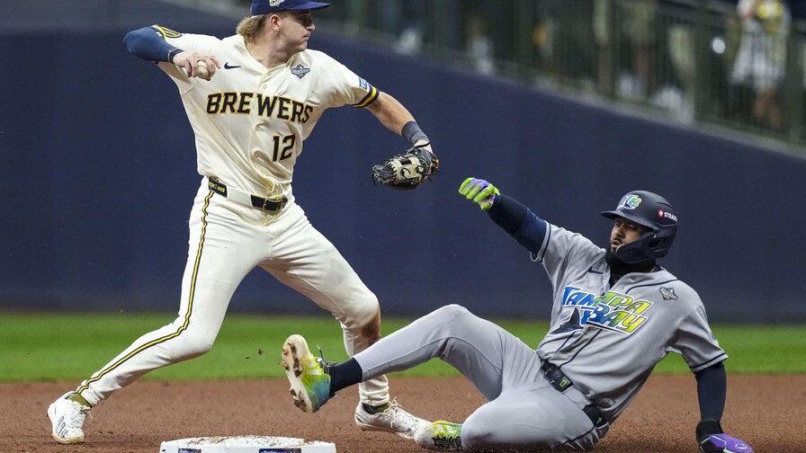 Milwaukee da el primer golpe ante los Rays en el inicio de la Serie Mundial