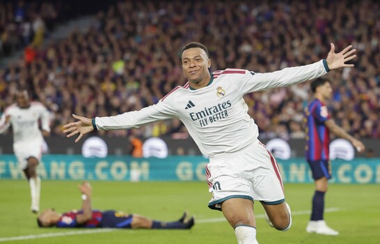 Mbappé brinda el Clásico al Real Madrid en Barcelona