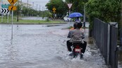 COE eleva a 22 las provincias en alerta por la incidencia de dos vaguadas que interactúan en el país