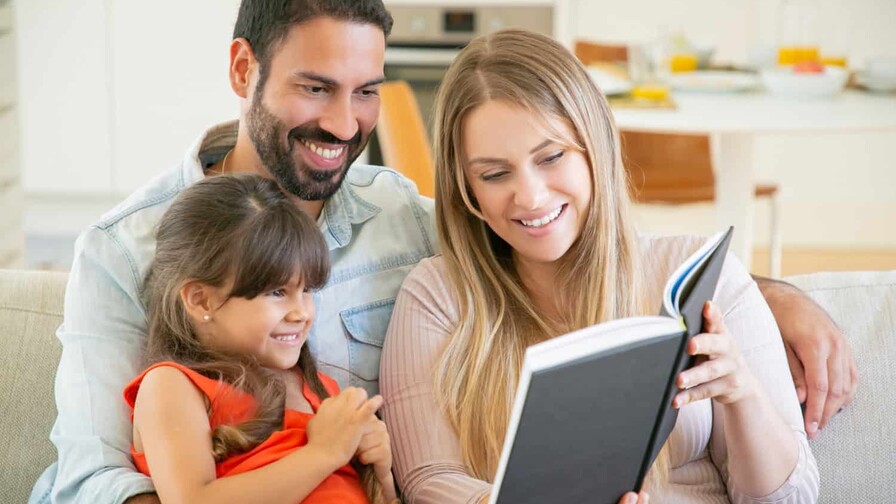 El hábito de la lectura se aprende en casa fomentando el amor por los libros desde el hogar