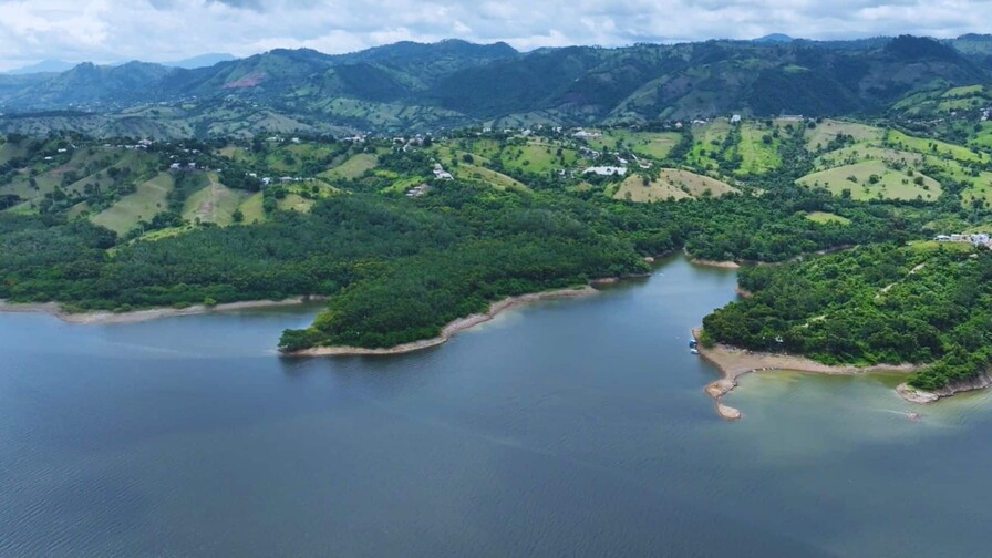 Lluvias recientes elevan al 62 % el almacenamiento de agua en las presas del país