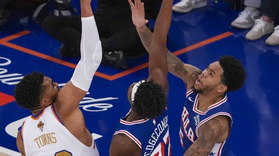 Anfernee Simons impulsa la victoria de los 76ers ante los Pacers