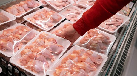 Las importaciones de pollo aumentan 45 % a septiembre, ante una mayor oferta en Estados Unidos