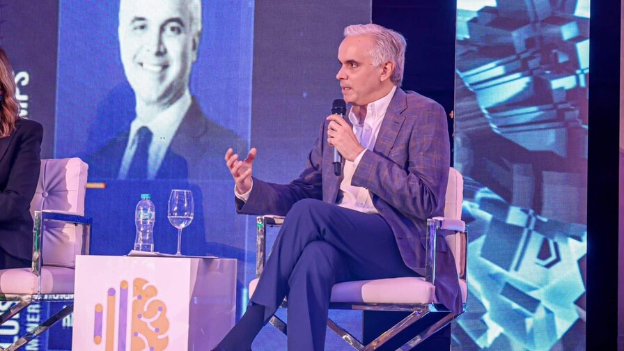 Minerd desarrolla plan piloto con inteligencia artificial para fortalecer enseñanza de Matemática Minerd desarrolla plan piloto con inteligencia artificial para fortalecer enseñanza de Matemática