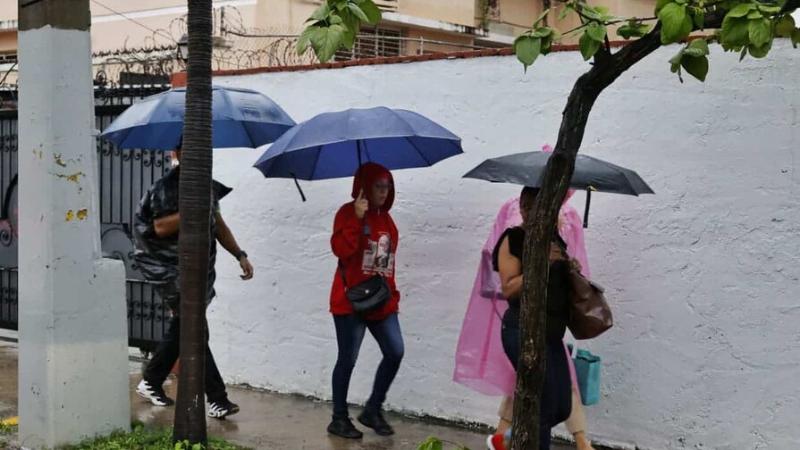Aguaceros y tormentas eléctricas marcarán las condiciones del tiempo este jueves y el calor continúa