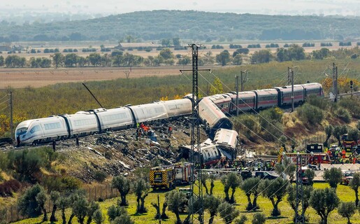 España se viste de luto y llora a las víctimas de la tragedia ferroviaria