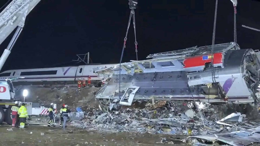 Un argentino entre los fallecidos y hay 24 desaparecidos en el accidente de tren en España