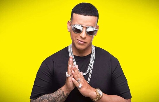 Daddy Yankee convierte el amor en el tema central de su nuevo álbum La Postal
