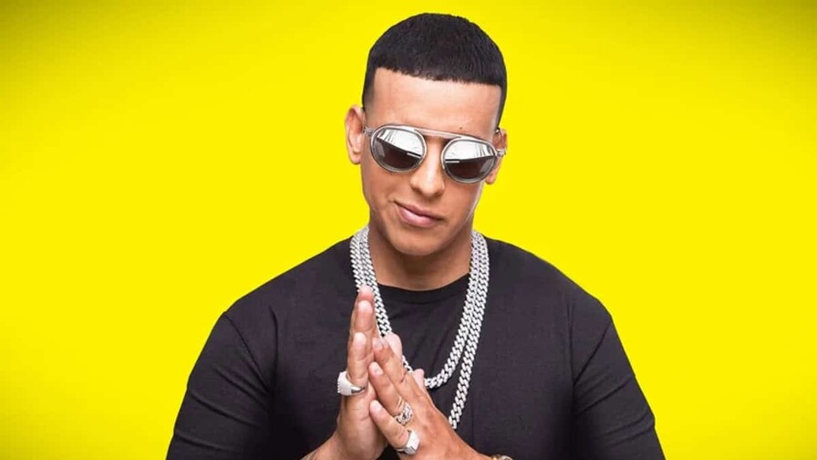 Daddy Yankee convierte el amor en el tema central de su nuevo álbum La Postal