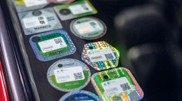 Aumento del marbete desata críticas entre oposición y Gobierno