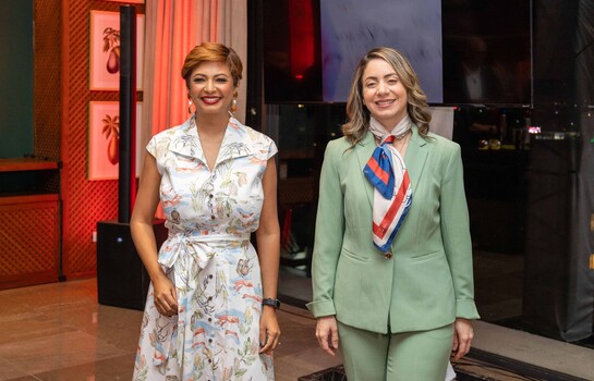 Nina Vásquez honra el legado de María Trinidad Sánchez en su nueva colección